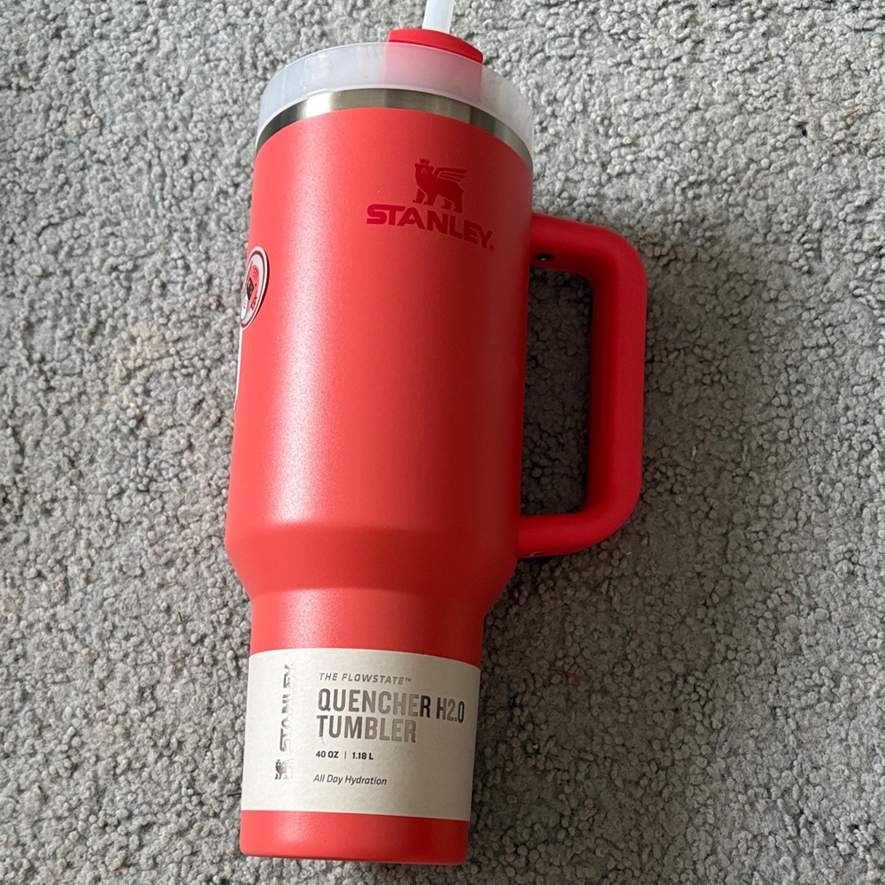 Stanley Pink Quencher H2.0 Tumbler with Handle